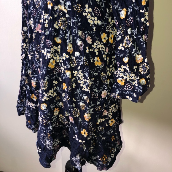 🛍️New Wallflower Boho Floral Top - Picture 7 of 14